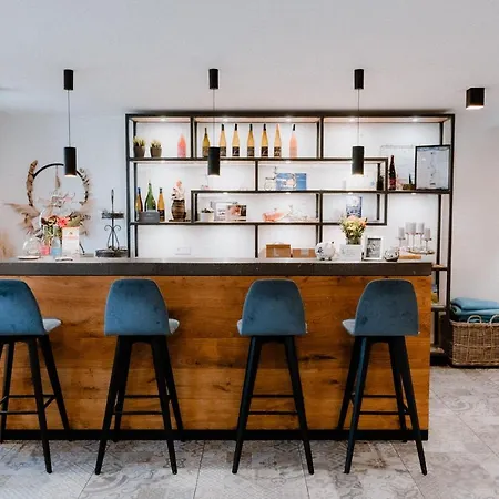 Hotel Weinhaus Fries Kattenes