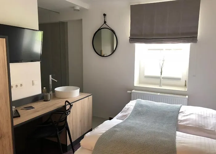 Hotel Weinhaus Fries Kattenes