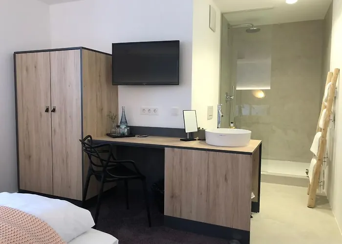 Hotel Weinhaus Fries Kattenes